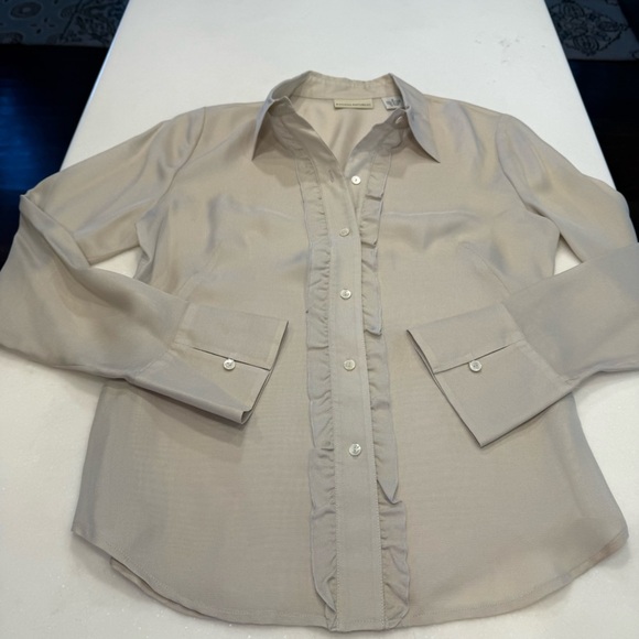 Banana Republic 100% SILK Button Up Blouse Taupe Ruffle Accent NWOT Sz S - Picture 12 of 12